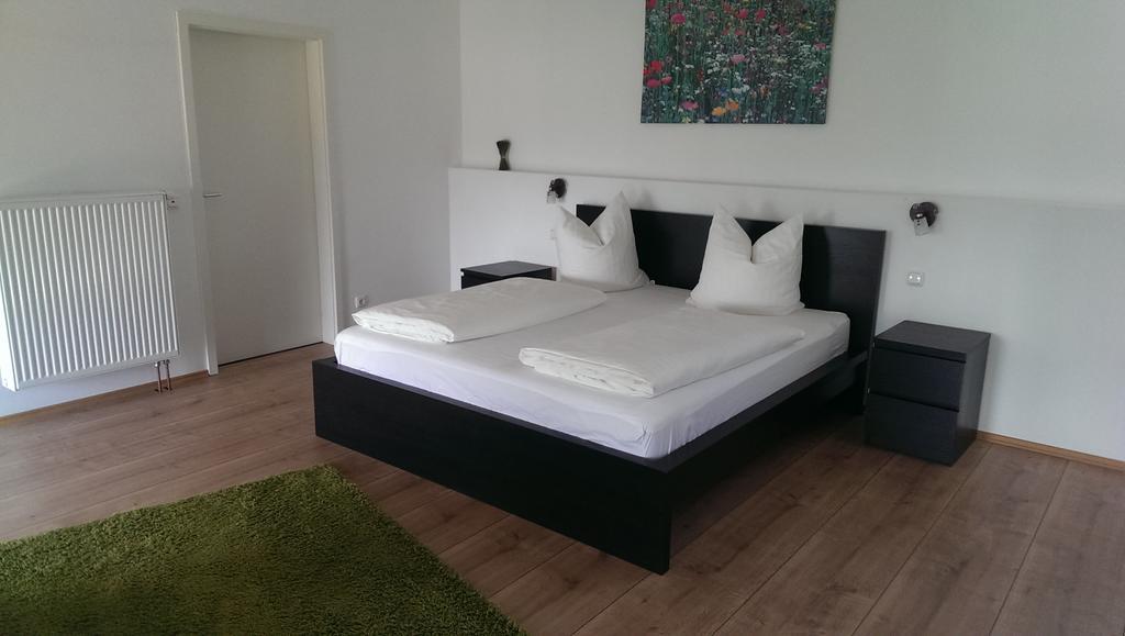 Zum Rebhang Bed & Breakfast 厄斯特里希·温克尔 外观 照片